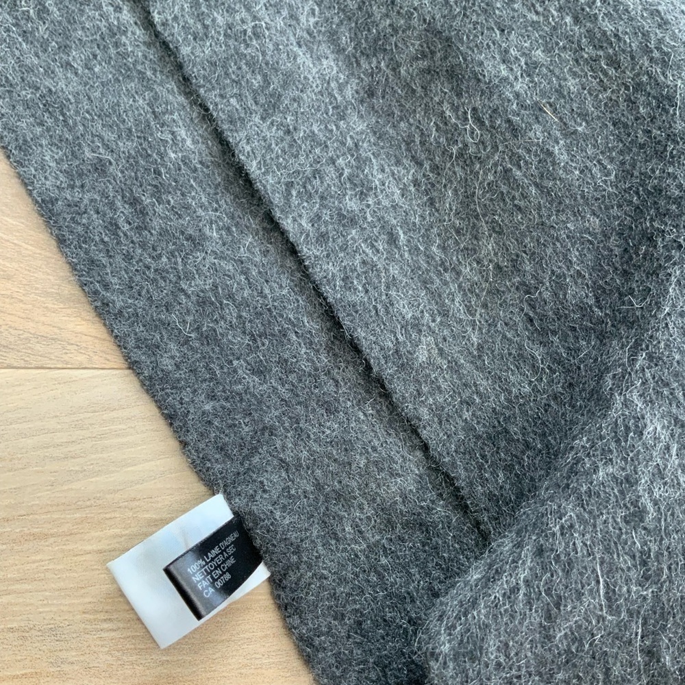 Portolano Lambswool Grey Shawl - Picture 4 of 5